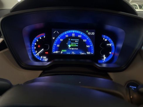 Used 2022 Toyota Corolla LE image 6