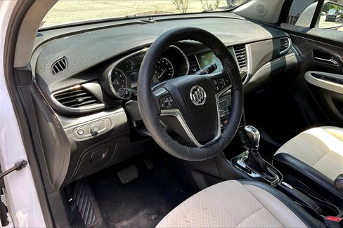 Used 2021 Buick Encore Preferred w/ Safety Package image 16
