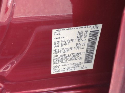 Used 2018 Nissan Titan SV w/ SV Convenience Package image 25