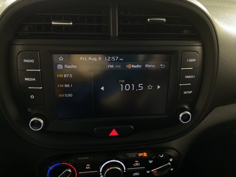 Used 2023 Kia Soul LX image 21