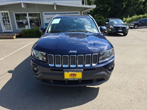 Used 2016 Jeep Compass Latitude image 9