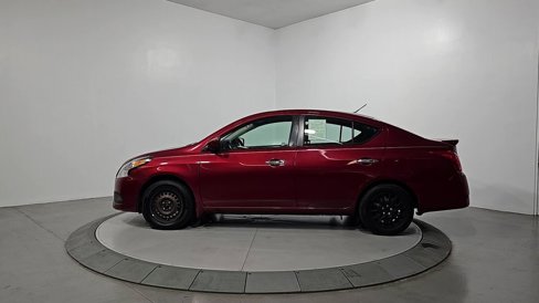 Used 2017 Nissan Versa SV image 2