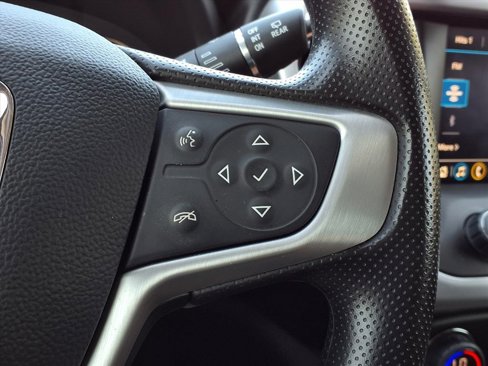 Used 2023 GMC Acadia SLE w/ Driver Convenience Package image 8