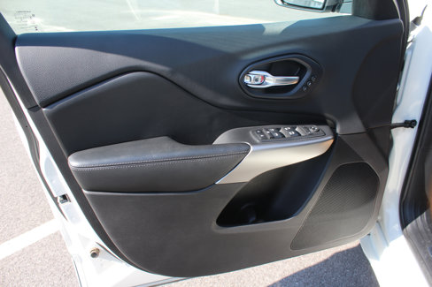Used 2019 Jeep Cherokee High Altitude image 21
