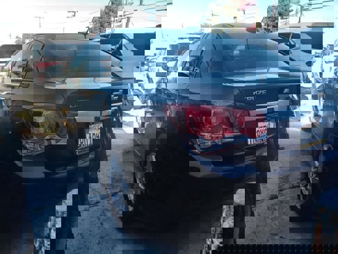 Used 2016 Chevrolet Cruze LT image 3