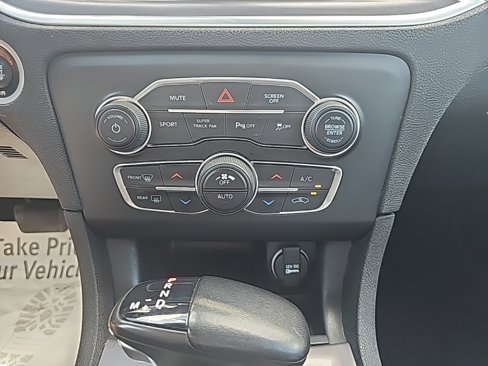 Certified 2022 Dodge Charger GT image 11