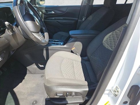Used 2019 Chevrolet Equinox LT w/ Driver Convenience Package image 13