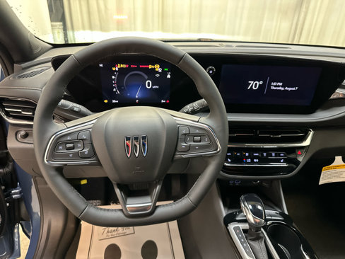 New 2025 Buick Envista Avenir image 3