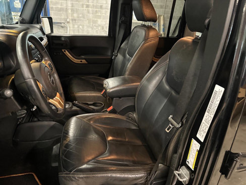 Used 2014 Jeep Wrangler Unlimited Sahara image 13