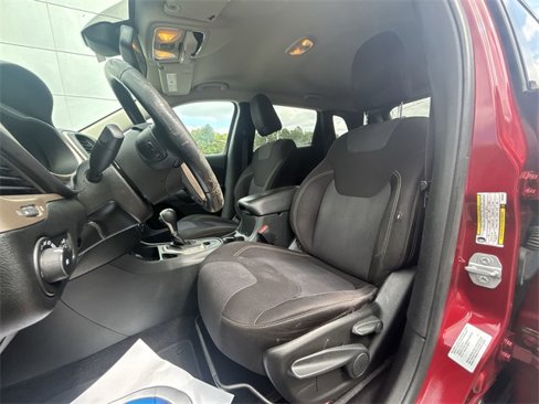 Used 2015 Jeep Cherokee Latitude image 13