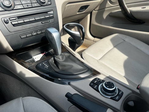 Used 2010 BMW 135i Convertible image 29