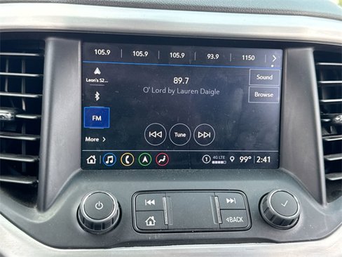 Used 2023 GMC Acadia SLT image 16