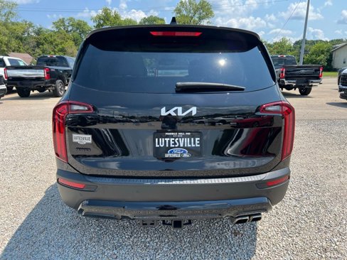 Used 2022 Kia Telluride EX w/ EX Premium Package image 7