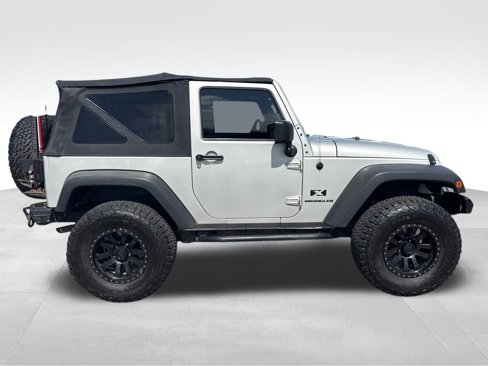 Used 2007 Jeep Wrangler X image 16