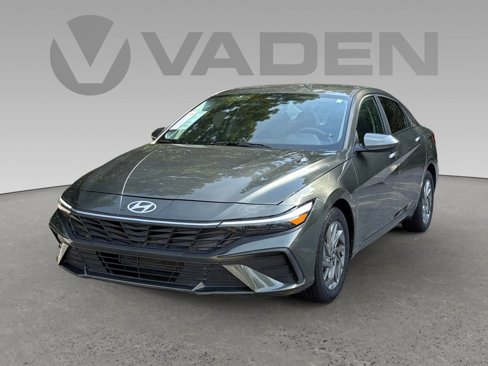 Used 2024 Hyundai Elantra SEL image 20