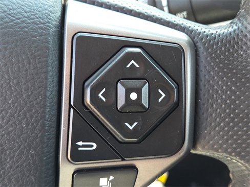 Used 2016 Toyota Tacoma SR5 image 23