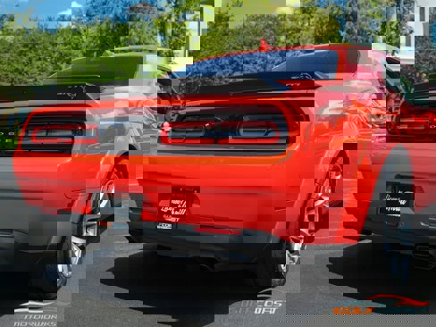 Used 2019 Dodge Challenger SRT Hellcat Redeye image 55