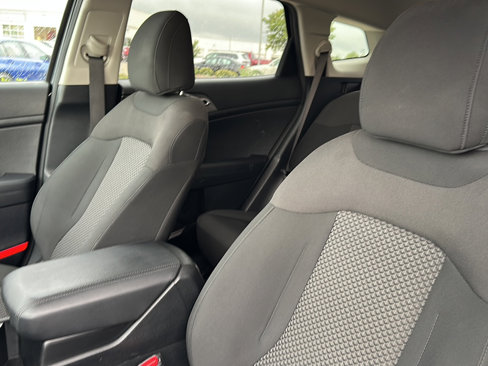 Used 2023 Kia Sportage LX image 14