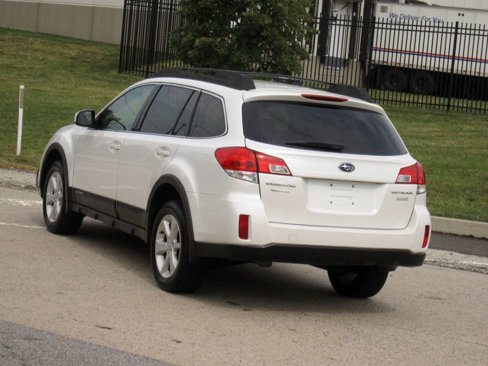 Used 2013 Subaru Outback 2.5i Premium w/ All-Weather Pkg image 12