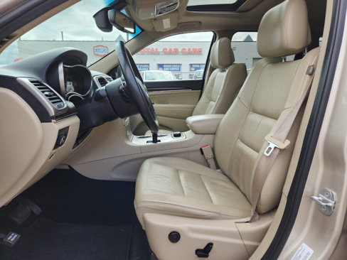 Used 2014 Jeep Grand Cherokee Limited w/ Trailer Tow Group IV image 11