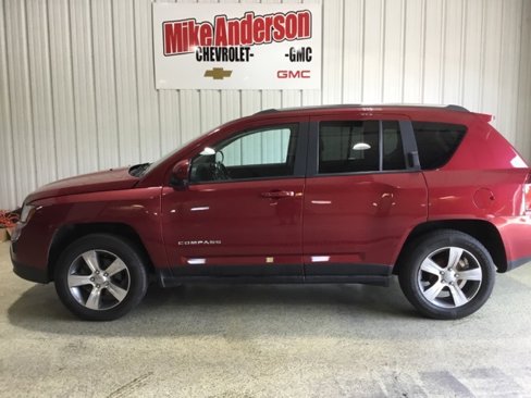 Used 2016 Jeep Compass High Altitude image 2