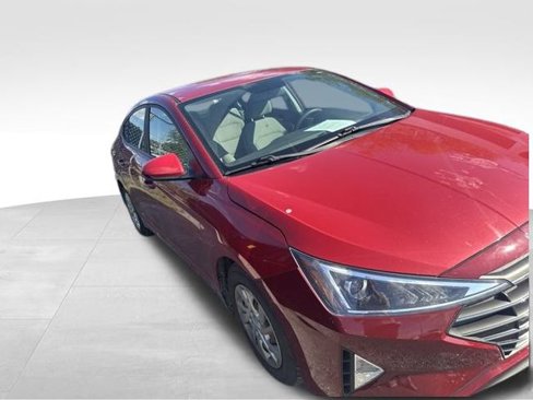 Used 2019 Hyundai Elantra SE w/ Winter Weather Package image 8