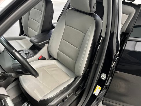 Used 2023 GMC Terrain SLT image 9