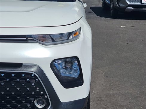 Used 2021 Kia Soul EX image 3