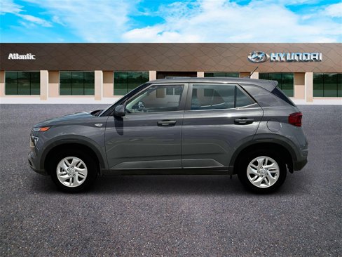 New 2025 Hyundai Venue SE image 3