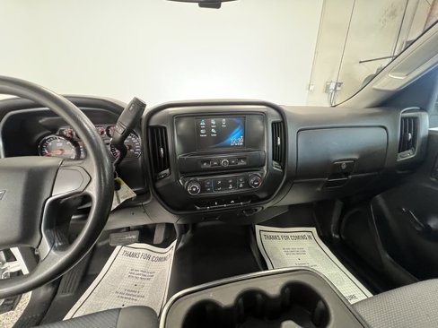 Used 2018 Chevrolet Silverado 1500 W/T w/ Trailering Package image 7