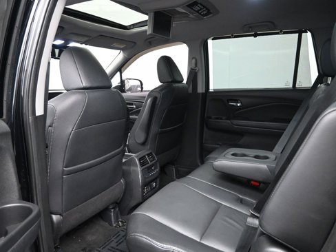 Used 2018 Honda Pilot Touring image 29