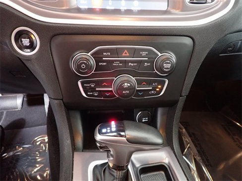 Used 2022 Dodge Charger SXT image 16