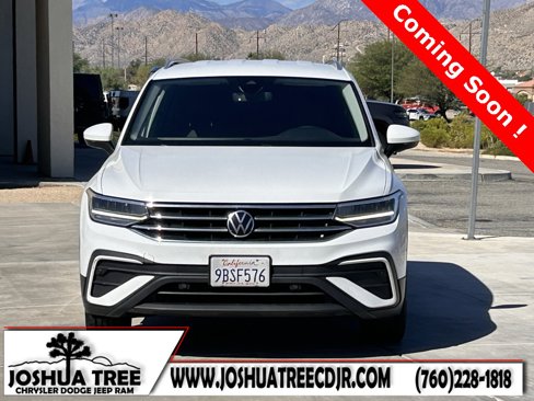 Used 2022 Volkswagen Tiguan SE image 2
