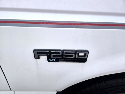 Used 1996 Ford F250 XL image 8