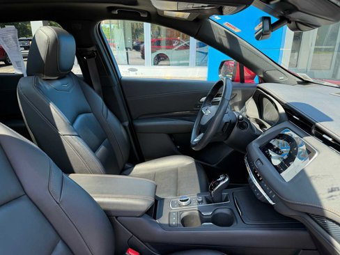 Used 2023 Cadillac XT4 Sport image 39