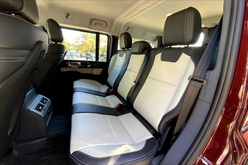 Used 2024 INEOS Grenadier Fieldmaster Edition image 18