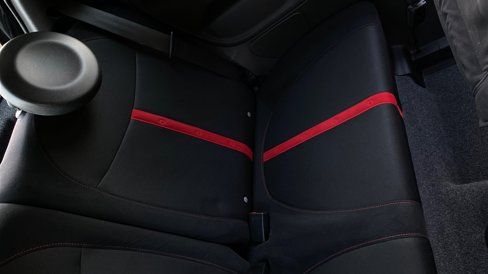 Used 2013 FIAT 500 Abarth w/ Beats Audio Pkg image 38