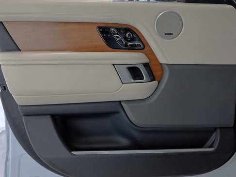 Used 2020 Land Rover Range Rover Autobiography image 27