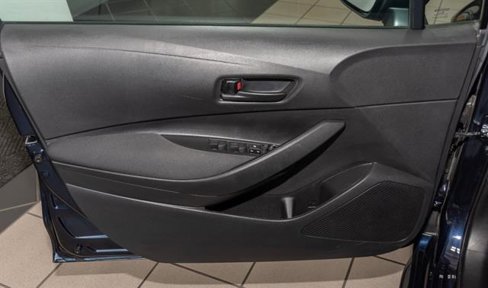Used 2022 Toyota Corolla LE image 7