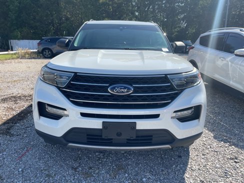 Used 2020 Ford Explorer XLT w/ Equipment Group 202A image 2