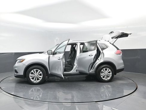 Used 2016 Nissan Rogue SV image 32