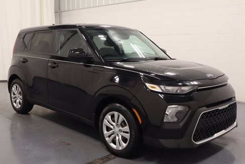 Used 2021 Kia Soul LX image 2