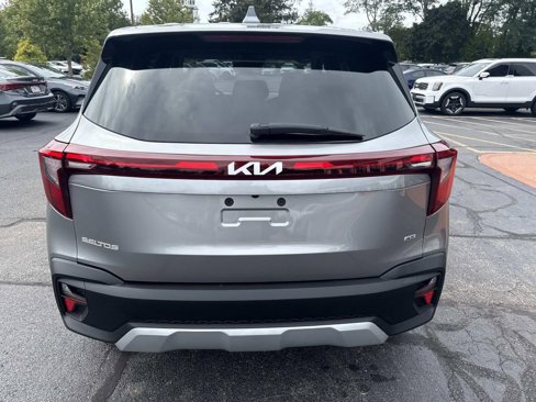 Used 2024 Kia Seltos LX image 4