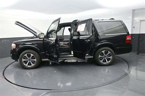 Used 2016 Ford Expedition Platinum image 38