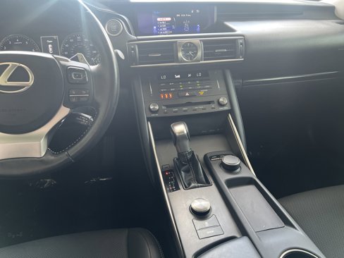 Used 2020 Lexus IS 300 image 34