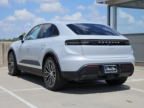 Certified 2024 Porsche Macan 4 Electric image 3