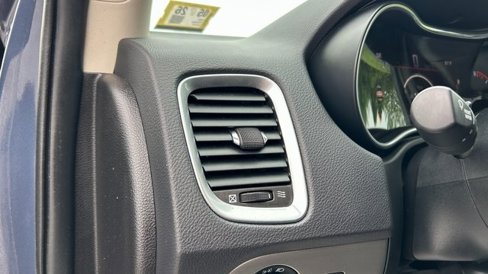 Used 2020 Dodge Durango SXT image 30