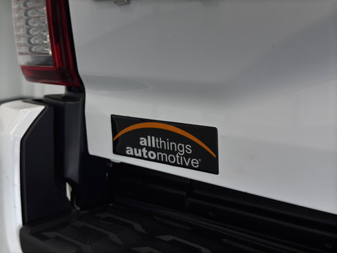 Used 2022 Toyota Tacoma SR image 32