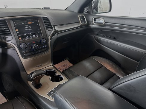 Used 2015 Jeep Grand Cherokee Overland image 24