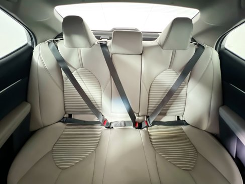 Used 2018 Toyota Camry SE image 33